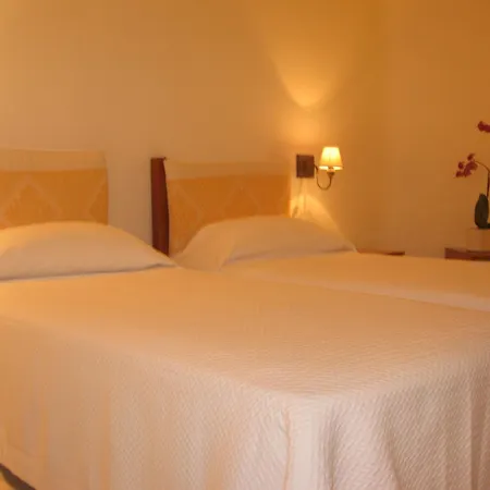 Valdiola Hotel 3*