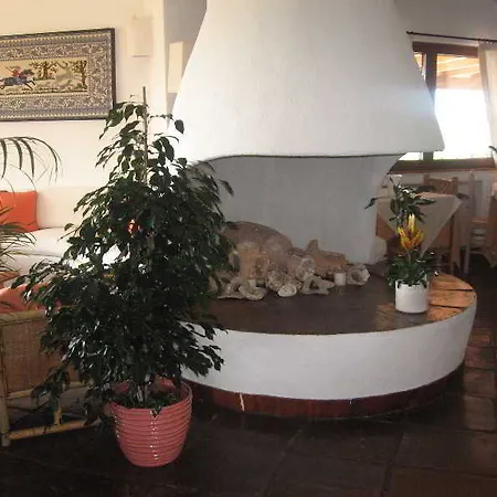 Valdiola Hotel 3*