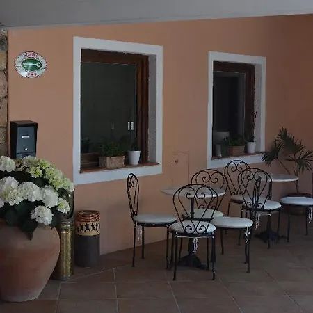 Valdiola 3*